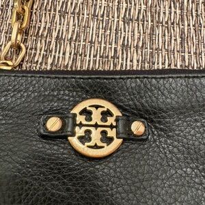 Tory Burch leather zippered coin purse with key fob color us black